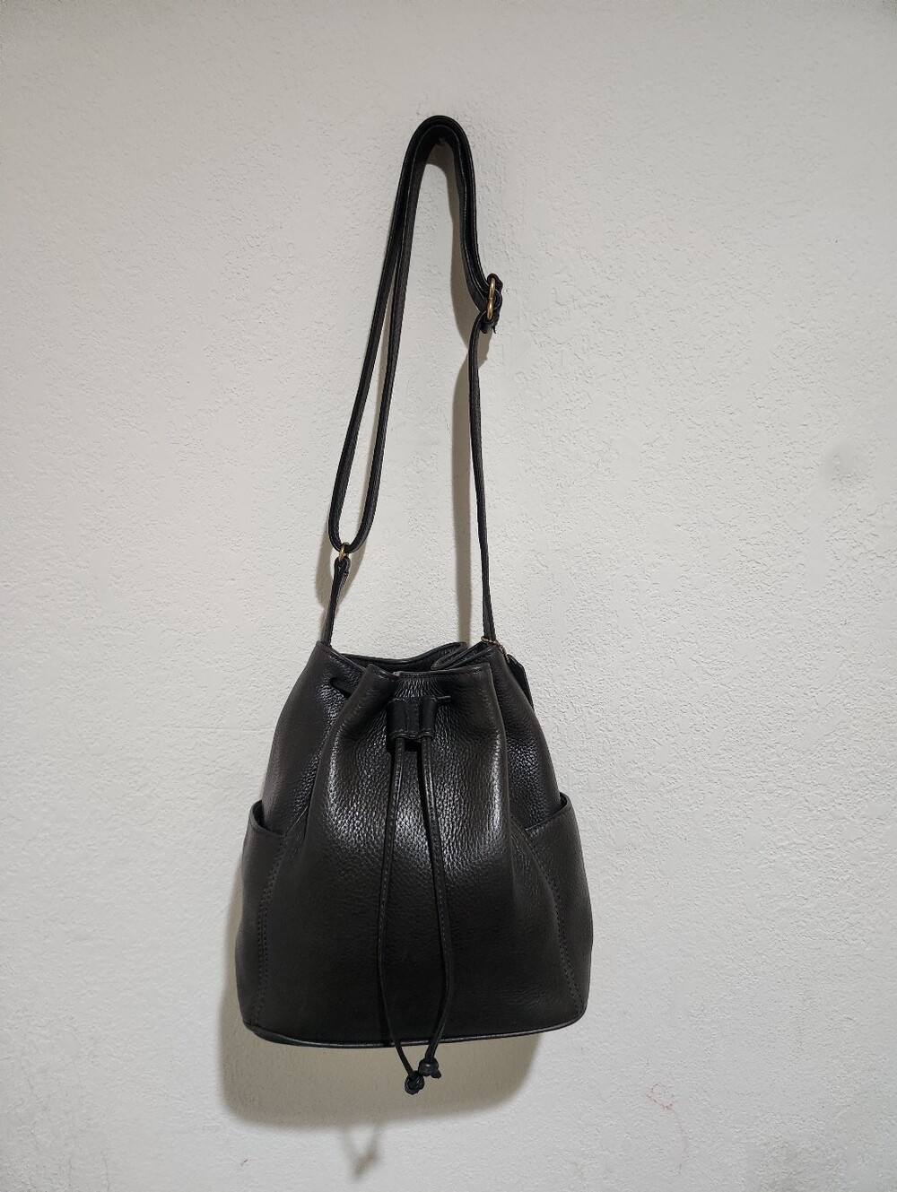 Vintage Coach Pocket Drawstring Natural Grain 4926 - Black
